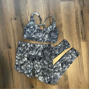 Athleta Elation Textured Tight in Chakra Floral Black/Seasalt